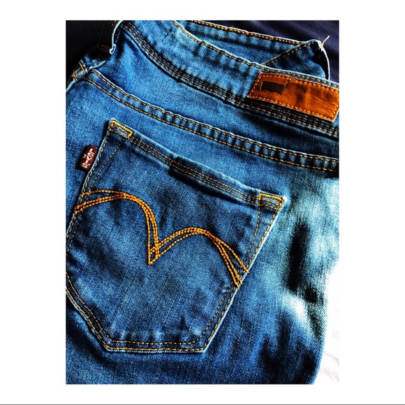 Levi’s Jeans - Picture 3 of 4